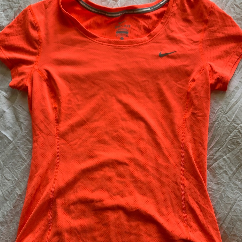 Drifit Nike top